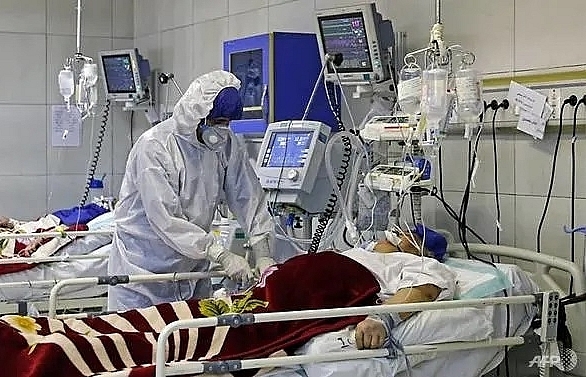 Iran COVID-19 deaths now 77 as emergency services chief infected
