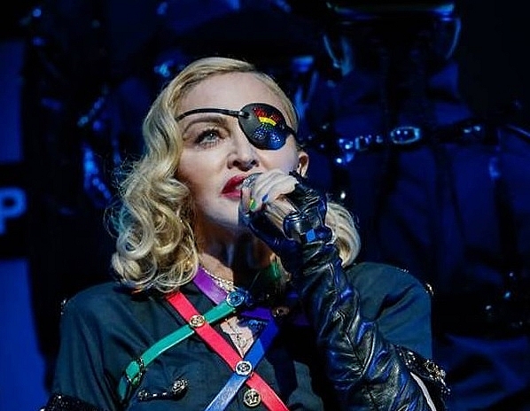 madonna cancels final madame x concerts in paris over covid 19 concerns