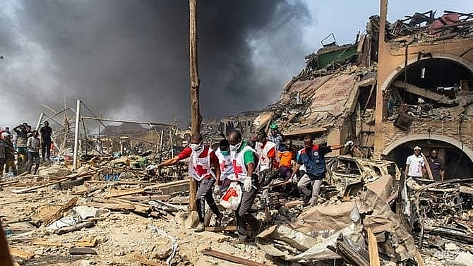 nigeria gas explosion kills at least 15