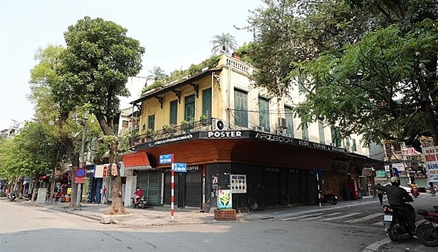 hanoi orders closure of bars to stop covid 19