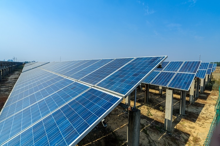 1535 p20 higher risk of default from solar power investment