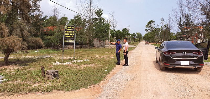 1536 p16 proposed coastal road sparks up fever in quang binh