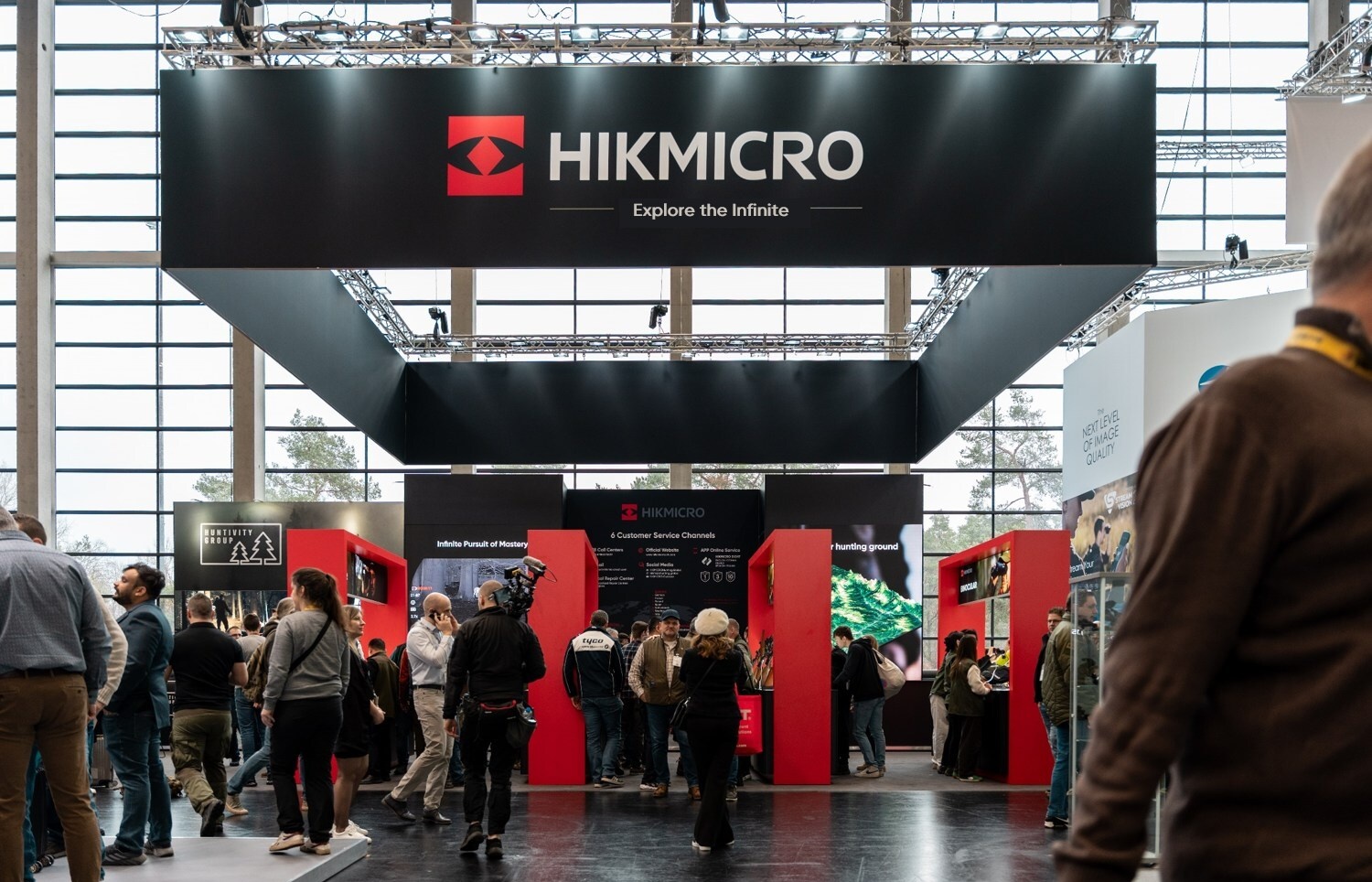 Explore The Infinite: HIKMICRO First Unveils "Digital System" Concept on IWA 2025