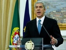 portugal finally asks eu for bailout