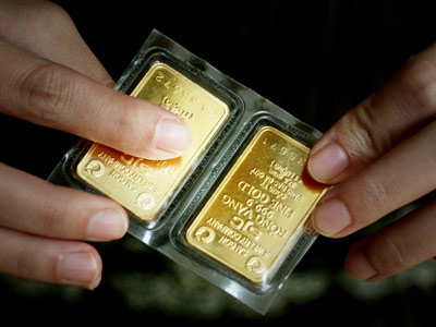 gold regains sparkle