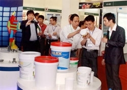 foreign businesses seek opportunities at vietnam expo 2012