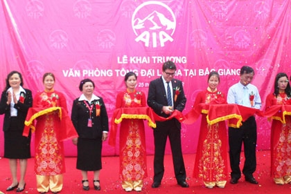 aia vietnam opens two new general agency offices