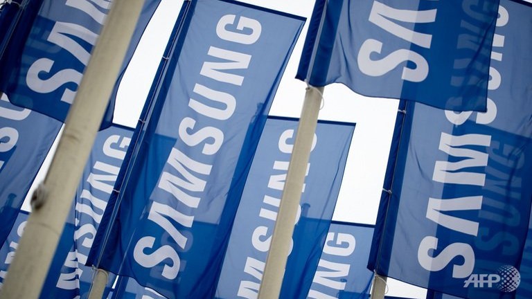 us debut of samsung flagship s4 smartphone delayed