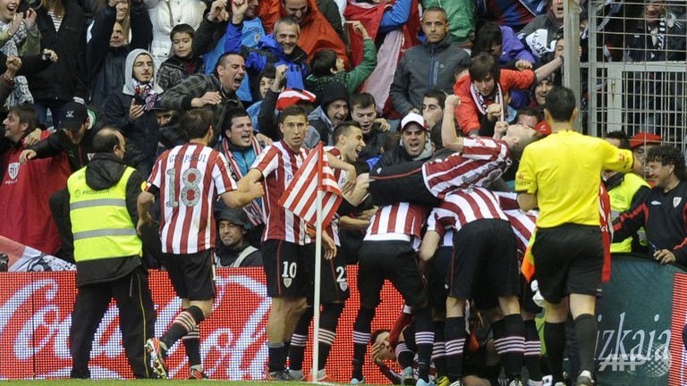 athletic bilbao delay barcelonas title party hopes