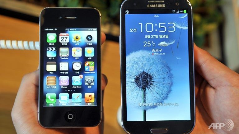 apple samsung trade barbs as new patent trial opens