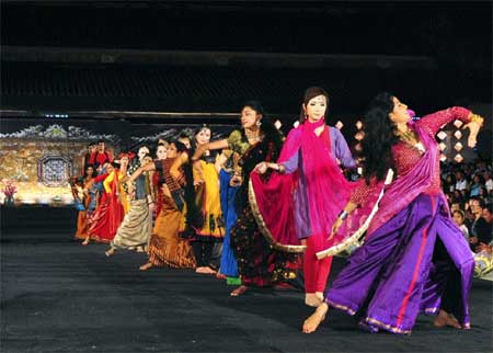 hue gala to dazzle expand audience