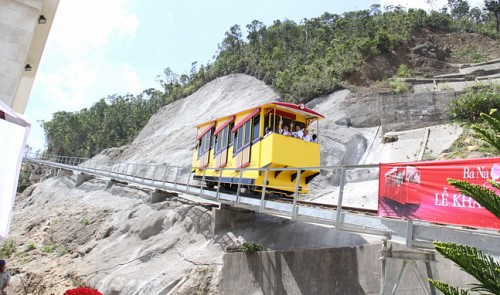 vietnams first cliff railway inaugurated in central tourism hub