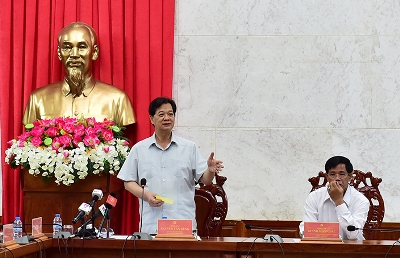 pm gives development instructions to hau giang