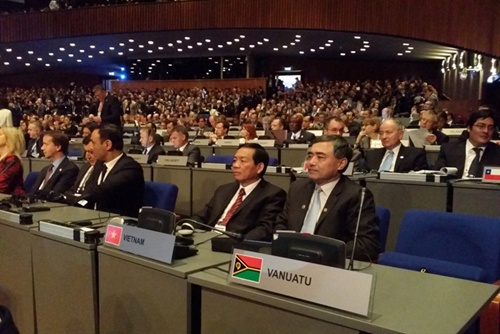 viet nam attends global conference on cyberspace issues