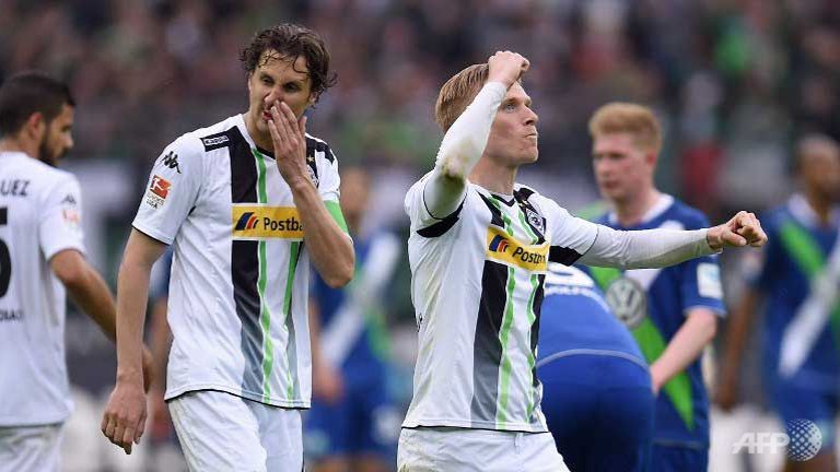 gladbach win hands bayern 25th german title