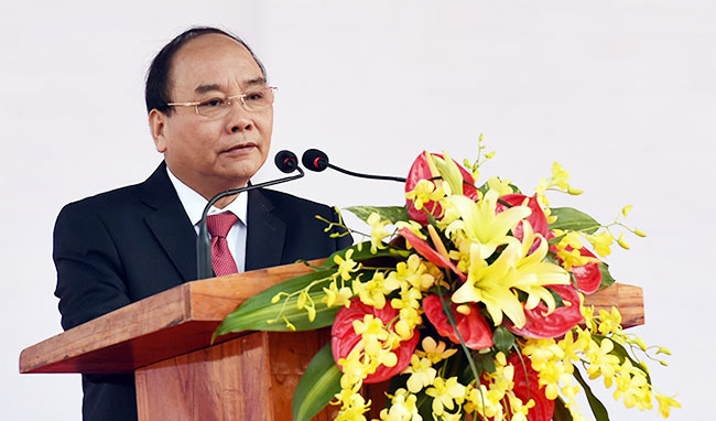 prime minister blesses large scale projects in quang nam
