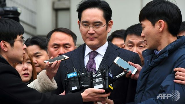 samsung heir accused of bribery perjury as trial opens