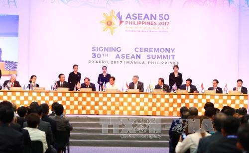 ASEAN should uphold community spirit: PM Phuc