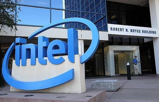 Intel shares tumble on report Apple making own Mac chips
