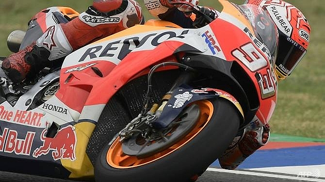 marquez shines in argentina rain