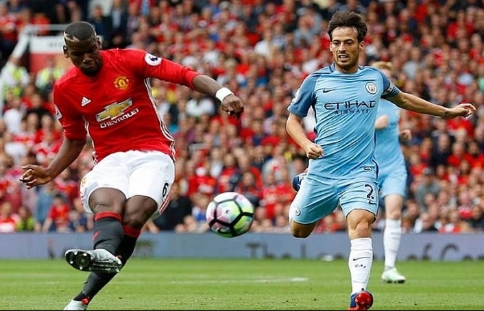 Man City denied title by United comeback