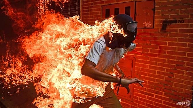 burning man image wins top prize at world press photo awards
