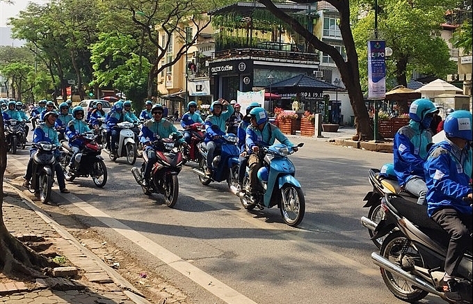 Drivers struggle after Uber calls time in Vietnam