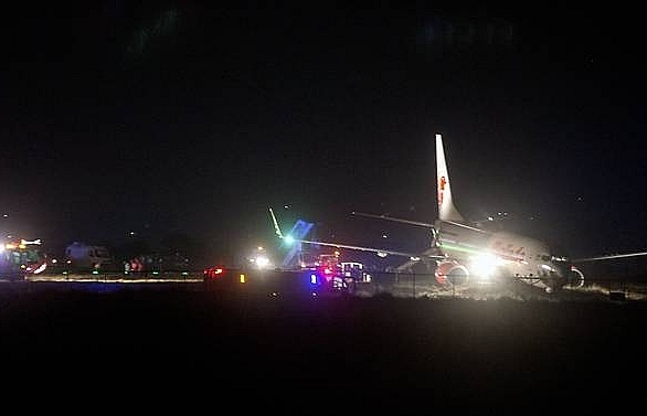 Malindo Airlines plane skids off runway in Nepal