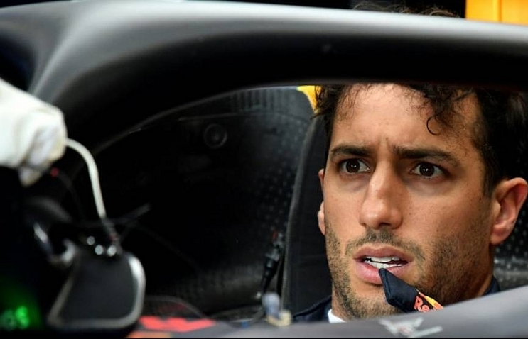 'Strong contender' Ricciardo tops second Azerbaijan GP practice