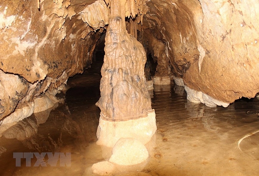 huoi cang huoi dap cave complex in dien bien province