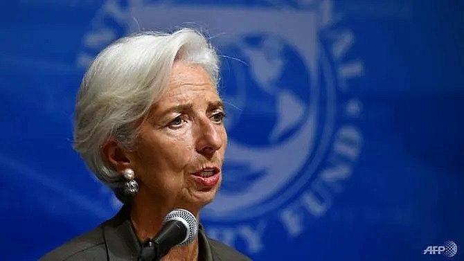precarious global rebound expected in late 2019 imfs lagarde