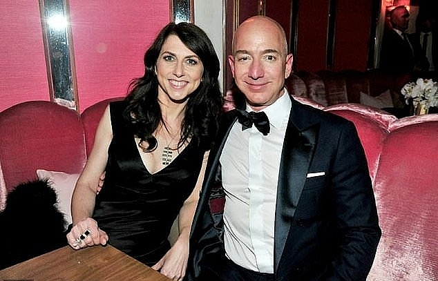 Amazon's Bezos, wife reach biggest divorce deal in history