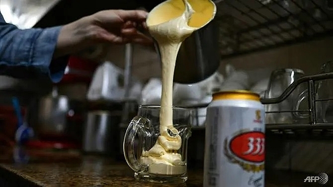 frothed not fried hanois egg beer draws curious drinkers