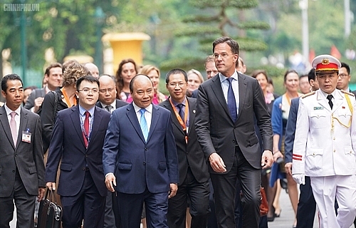 photos vietnamese dutch pms hold talks