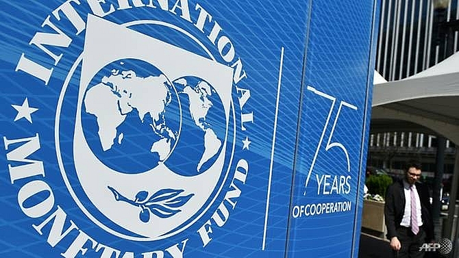 imf warns rising debt makes economy more vulnerable