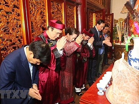 incense offering ceremony held in honour of hung kings