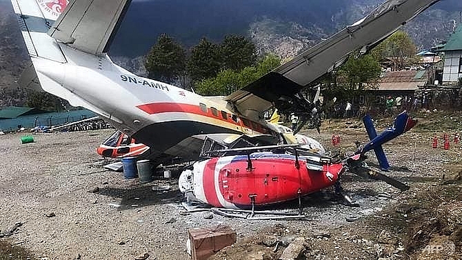 three killed in aircraft runway accident near everest