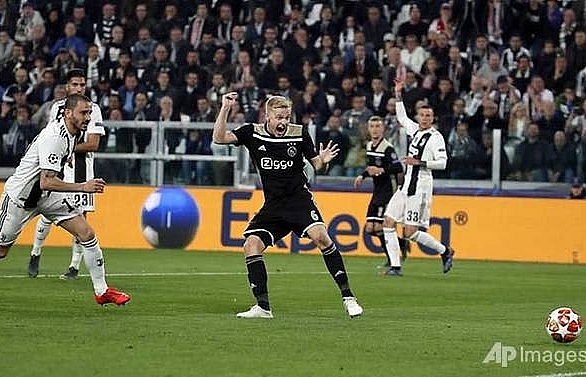 Ajax stun Juventus to reach Champions League semi-finals