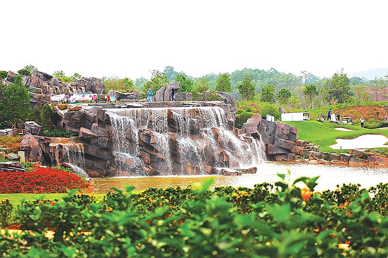 bright prospects for vietnams golf tourism