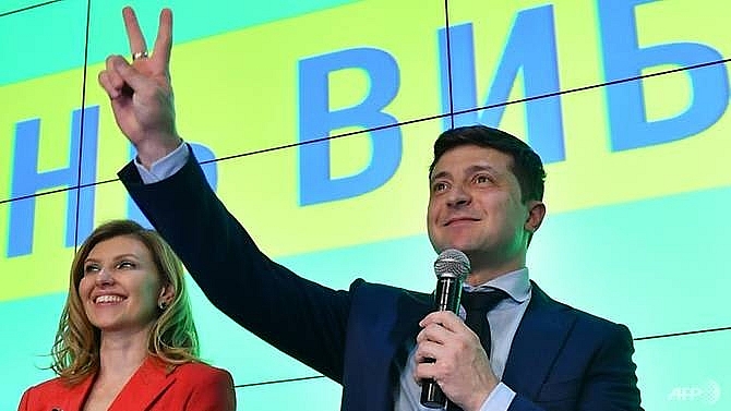 down in the polls ukraine leader begs for second chance