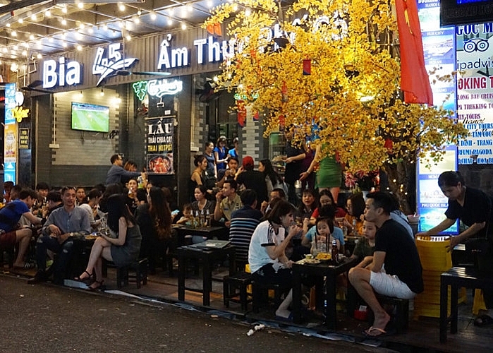 popular hanoi tourist street