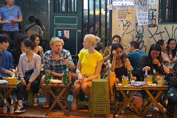 popular hanoi tourist street