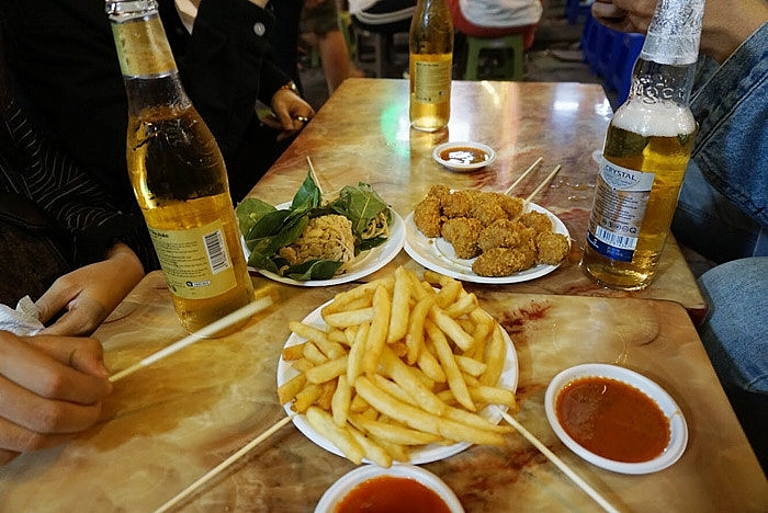 popular hanoi tourist street