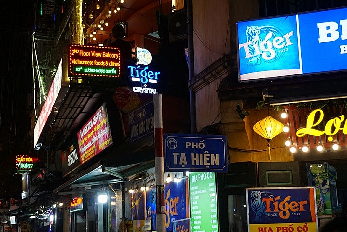 popular hanoi tourist street