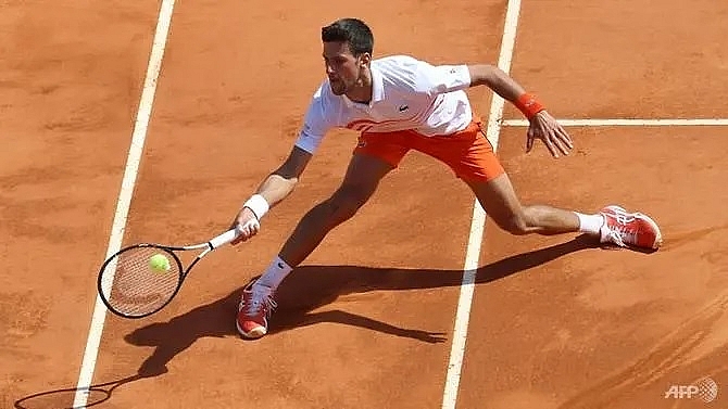 djokovic extends lead as world no 1 fognini climbs rankings