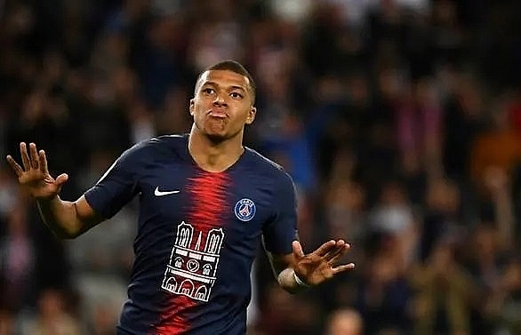PSG's Notre Dame shirts sell out in 30 minutes