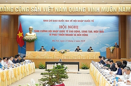 pm vietnam confidently steps forward on path of intl integration