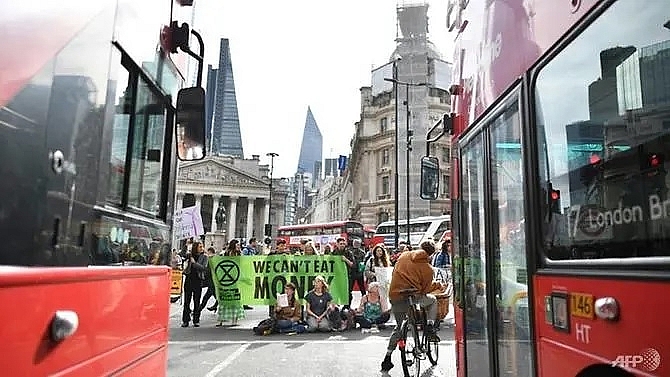climate protests hit londons bustling financial hub