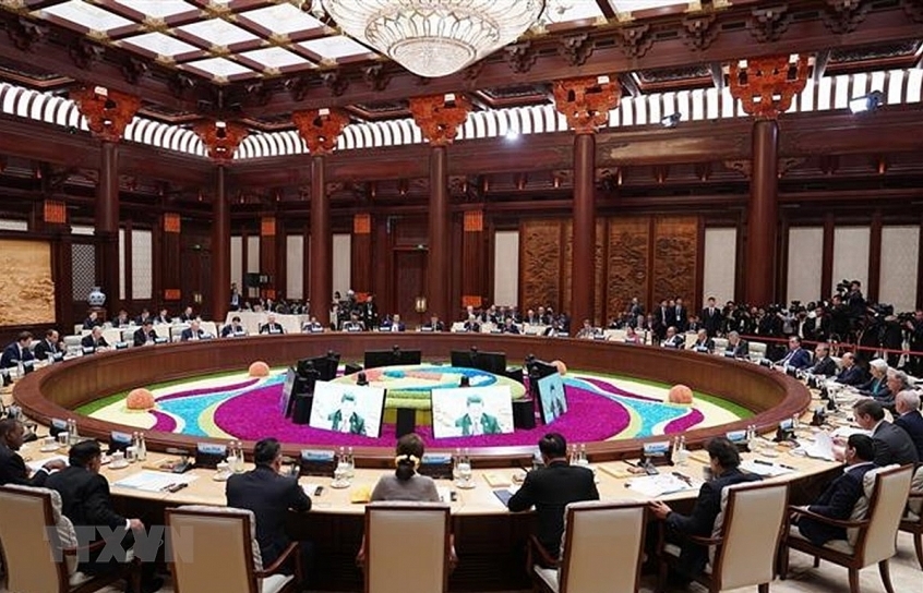 PM attends leaders’ roundtable meeting of 2nd Belt and Road Forum