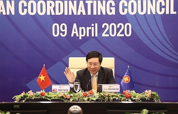 Article of Deputy Prime Minister-Foreign Minister Pham Binh Minh on ASEAN’s cooperation to combat COVID-19
